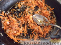 Фото приготовления рецепта: Овощное рагу с баклажанами, сладким перцем и картофелем - шаг №7