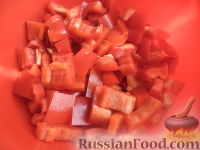 Фото приготовления рецепта: Овощное рагу с баклажанами, сладким перцем и картофелем - шаг №4