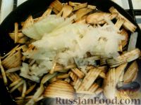 Фото приготовления рецепта: Картофельные зразы с баклажанами - шаг №4