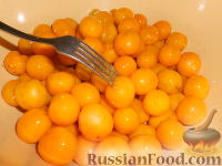Фото приготовления рецепта: Варенье из желтых слив - шаг №3