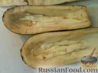 Фото приготовления рецепта: Запеченные баклажаны, фаршированные овощами - шаг №4