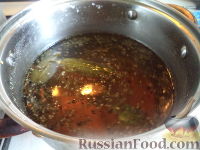 Фото приготовления рецепта: Соленые помидоры с горчицей (старинный рецепт) - шаг №6