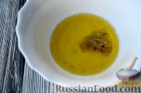 Фото приготовления рецепта: Салат с инжиром и моцареллой - шаг №4