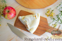 Фото к рецепту: Открытый яблочный пирог (в мультиварке)