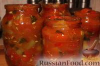Фото приготовления рецепта: Салат "Зима" из огурцов, помидоров и перца - шаг №10