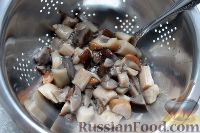 Фото приготовления рецепта: Суфле из кабачков с грибами - шаг №4