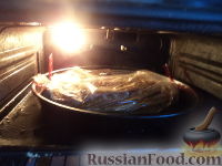 Фото приготовления рецепта: Ароматная свиная грудинка, запеченная в рукаве - шаг №7