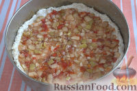 Фото приготовления рецепта: Пирог с калиной и яблоками (на творожном тесте) - шаг №8