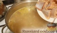 Фото приготовления рецепта: Финский сливочный суп с лососем (Лохикейто) - шаг №9