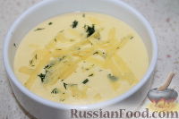 Фото приготовления рецепта: Сырный крем-суп - шаг №11