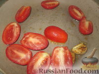 Фото приготовления рецепта: Теплый гарнир из помидоров - шаг №3