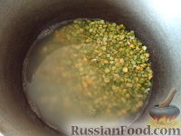 Фото приготовления рецепта: Гороховый суп с копченостями - шаг №2