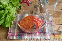 Фото приготовления рецепта: Салат из морепродуктов с арбузом - шаг №3