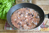 Фото приготовления рецепта: Салат из морепродуктов с арбузом - шаг №4