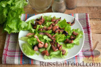 Фото приготовления рецепта: Салат из морепродуктов с арбузом - шаг №7
