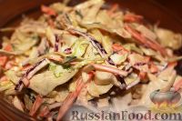 Фото приготовления рецепта: Капустный салат "Коул-сло" (Coleslaw) с яблоком - шаг №10