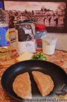 Фото приготовления рецепта: Цельнозерновая лепешка с сыром и зеленым луком - шаг №10