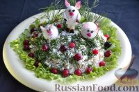 Фото к рецепту: Праздничный салат  «Три поросенка» для детей