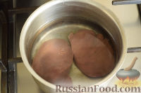 Фото приготовления рецепта: Айва, фаршированная индюшиной печенью - шаг №2