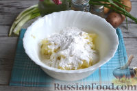 Фото приготовления рецепта: Праздничный картофельный рулет с грибами - шаг №2