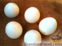 Фото приготовления рецепта: Закуска "Петушки" из перепелиных яиц - шаг №1