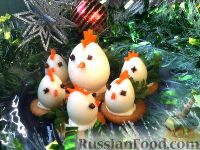 Фото приготовления рецепта: Закуска "Петушки" из перепелиных яиц - шаг №8