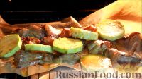 Фото приготовления рецепта: Шашлык из свинины с овощами (в духовке) - шаг №12