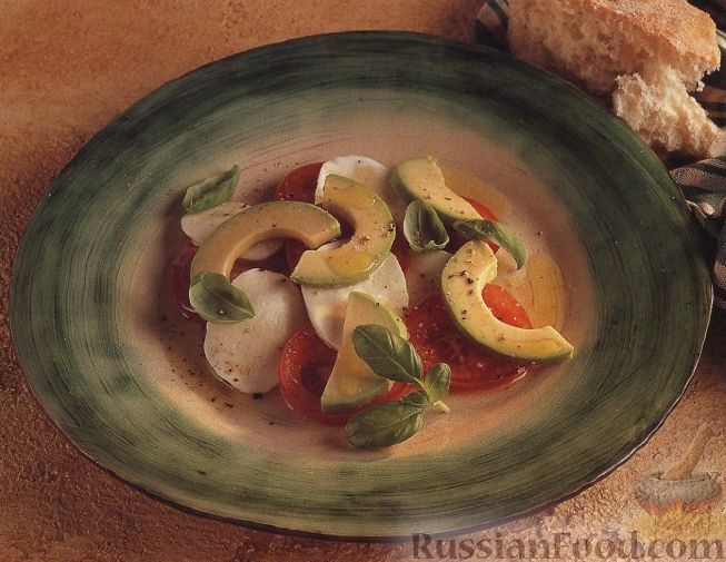 Рецепт Салат из моцареллы, помидоров и авокадо