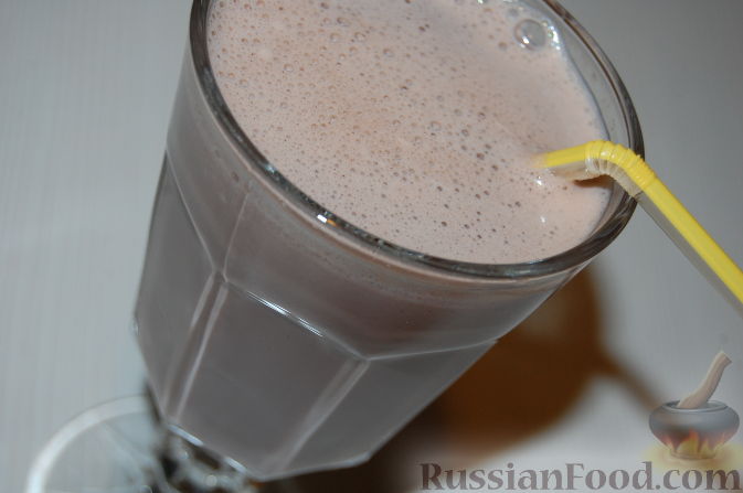 Рецепт Шоколадный коктейль с молоком и овсянкой