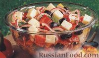 Фото к рецепту: Салат из болгарского перца, лука, сыра и оливок