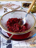 Фото приготовления рецепта: Желе из красной смородины - шаг №2