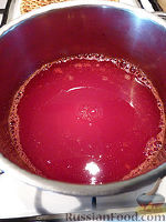 Фото приготовления рецепта: Желе из красной смородины - шаг №6