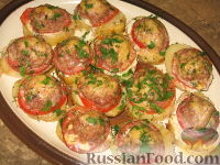 Фото к рецепту: Картофель, запеченный с мясом и помидорами