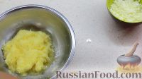 Фото приготовления рецепта: Картофельные драники с творогом - шаг №2
