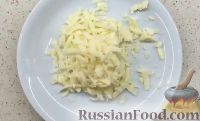 Фото приготовления рецепта: Картофельные лепёшки с сыром и зеленью (на сковороде) - шаг №8