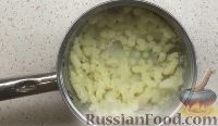 Фото приготовления рецепта: Картофельные лепёшки с сыром и зеленью (на сковороде) - шаг №10