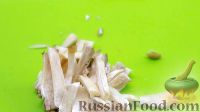 Фото приготовления рецепта: Свинина, фаршированная грибами, куриным филе и сыром - шаг №6