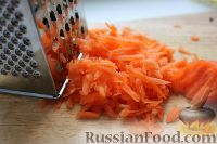 Фото приготовления рецепта: Поджарка из лука и моркови - шаг №4