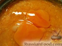 Фото приготовления рецепта: Морковно-творожная запеканка - шаг №9