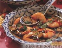 Фото к рецепту: Тайский суп с креветками