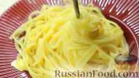 Фото приготовления рецепта: Спагетти с соусом болоньезе - шаг №11