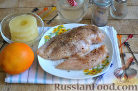 Фото приготовления рецепта: Канапе с ананасами, курицей и апельсинами - шаг №2