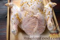 Фото приготовления рецепта: Курица, фаршированная рисом - шаг №9
