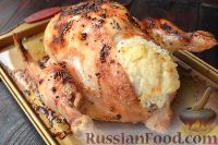 Фото приготовления рецепта: Курица, фаршированная рисом - шаг №11