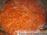Фото приготовления рецепта: Ньокки (паста) с томатно-луковым соусом - шаг №4