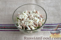Фото приготовления рецепта: Слоеный салат «Садко» - шаг №6