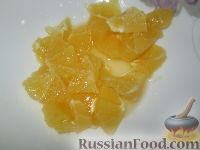 Фото приготовления рецепта: Салат из шпината с апельсином и орешками - шаг №1