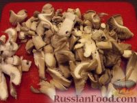 Фото приготовления рецепта: Картофель, запечённый с грибами (в рукаве) - шаг №12