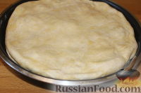 Фото приготовления рецепта: Пирог с картофелем, беконом и сыром - шаг №11