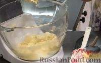 Фото приготовления рецепта: Капкейки (кексы) со сметанным кремом - шаг №2